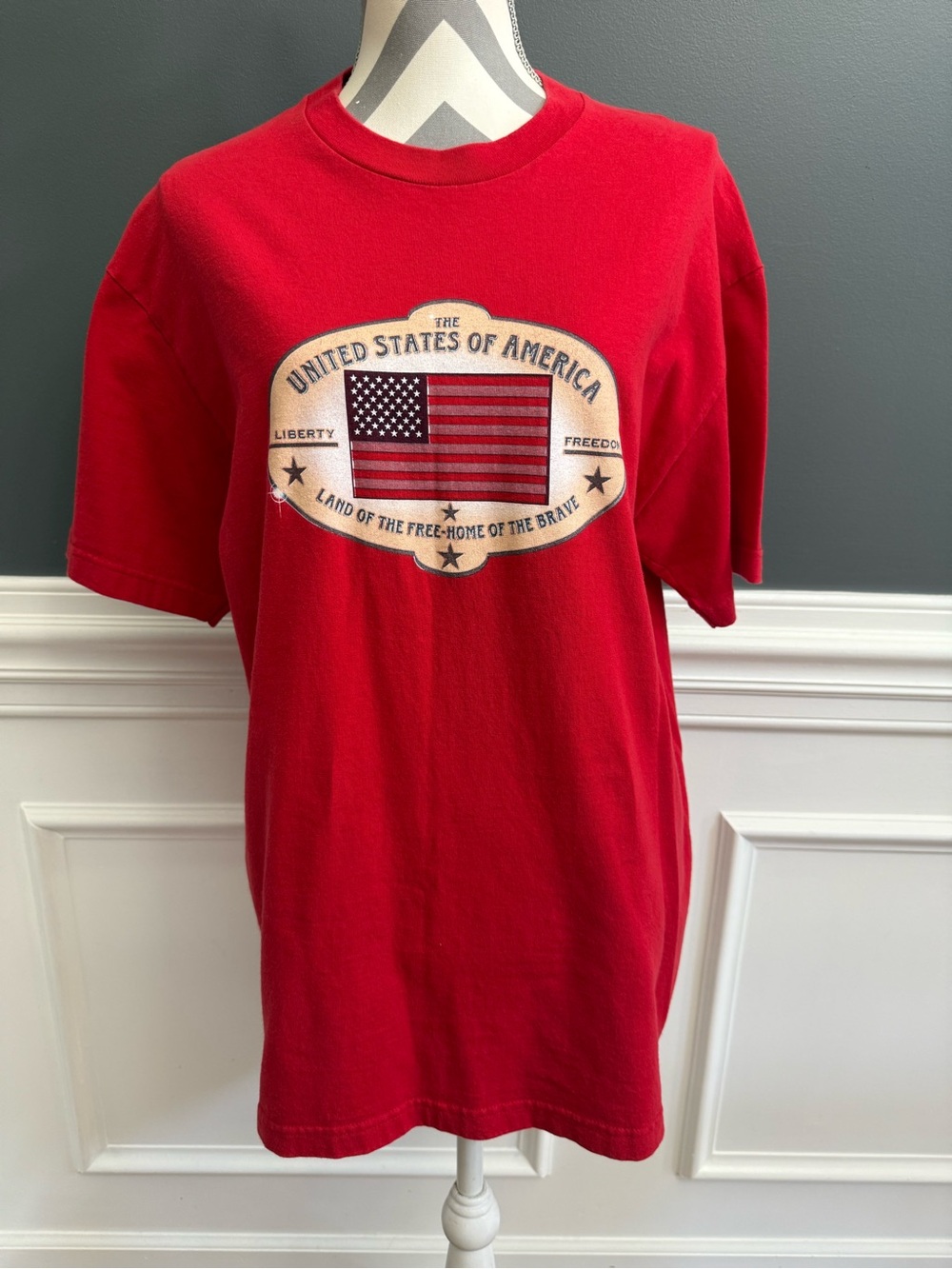 VTG United States of America T shirt size large giant brand